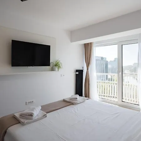 Апартаменти Modern 2br - Piata Unirii - Center